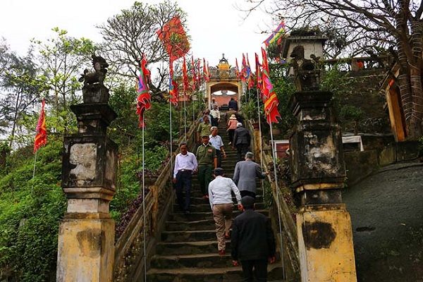 Đền  Độc Cước - ngôi đền linh thiêng ở Sầm Sơn