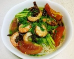 Thưởng thức bún Tôm đảo Cát Bà